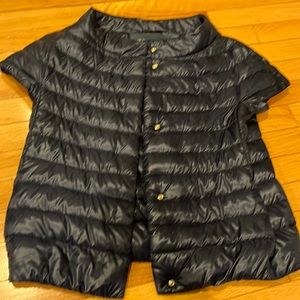 Herno short sleeve jacket in navy (size 40)— like new!
